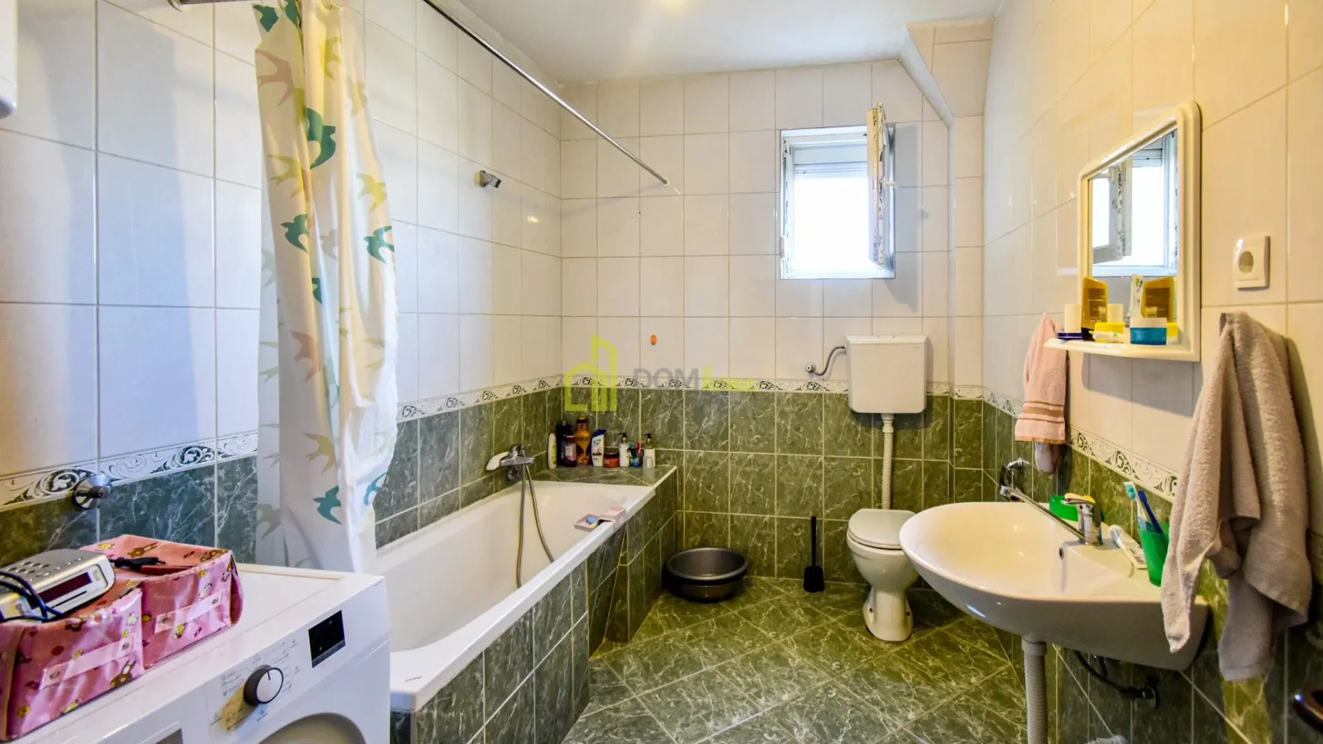 Sale, house, 200m², Donji Kokoti, Podgorica
