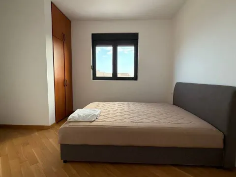 Izdavanje, jednosoban stan, 55m², Bečići, Budva - image 2