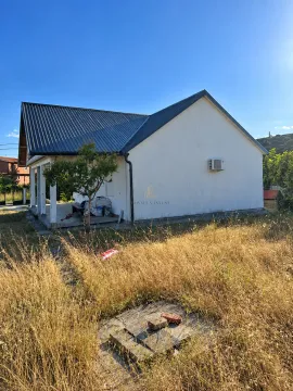 Kuća in Cijevna