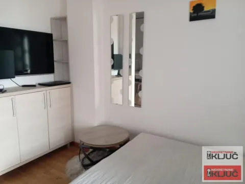 Izdavanje, garsonjera, 30m², Adamovićevo Naselje, Novi Sad Sve Podlokacije - image 5