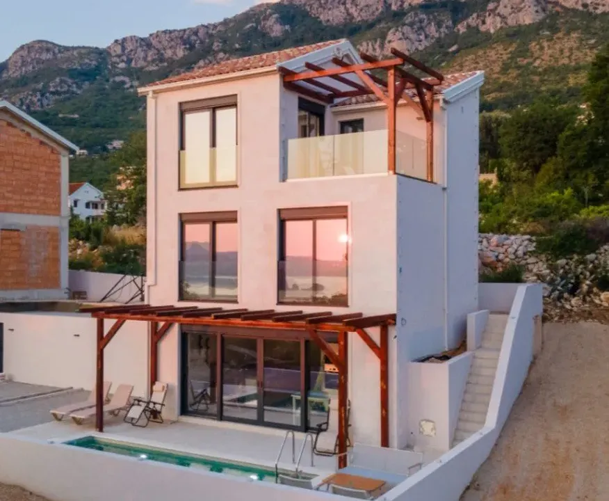 Sale, house, 343m², Blizikuće, Budva