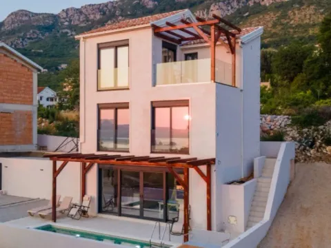 Prodaja, kuća, 343m², Blizikuće, Budva