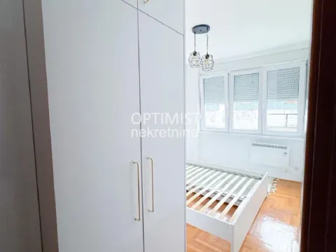 Rent, two bedroom apartment, 59m², Južni Bulevar, Vračar Sve Podlokacije - image 6