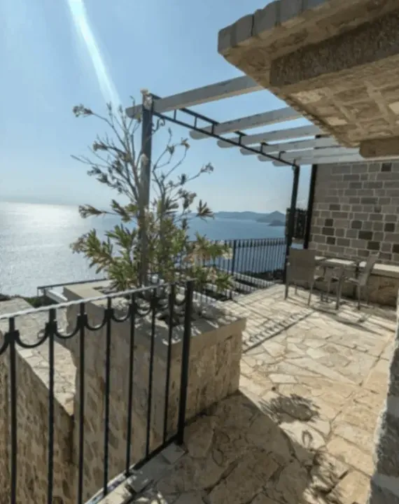 Sale, two bedroom apartment, 70m², Reževići, Budva