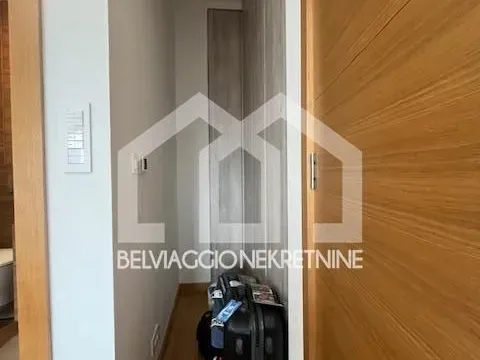 Izdavanje, trosoban stan, 70m², Stari Grad, Beograd - image 12