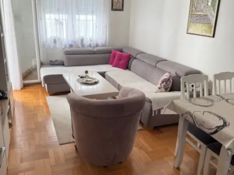 Prodaja, jednosoban stan, 43m2, Lazi, Budva