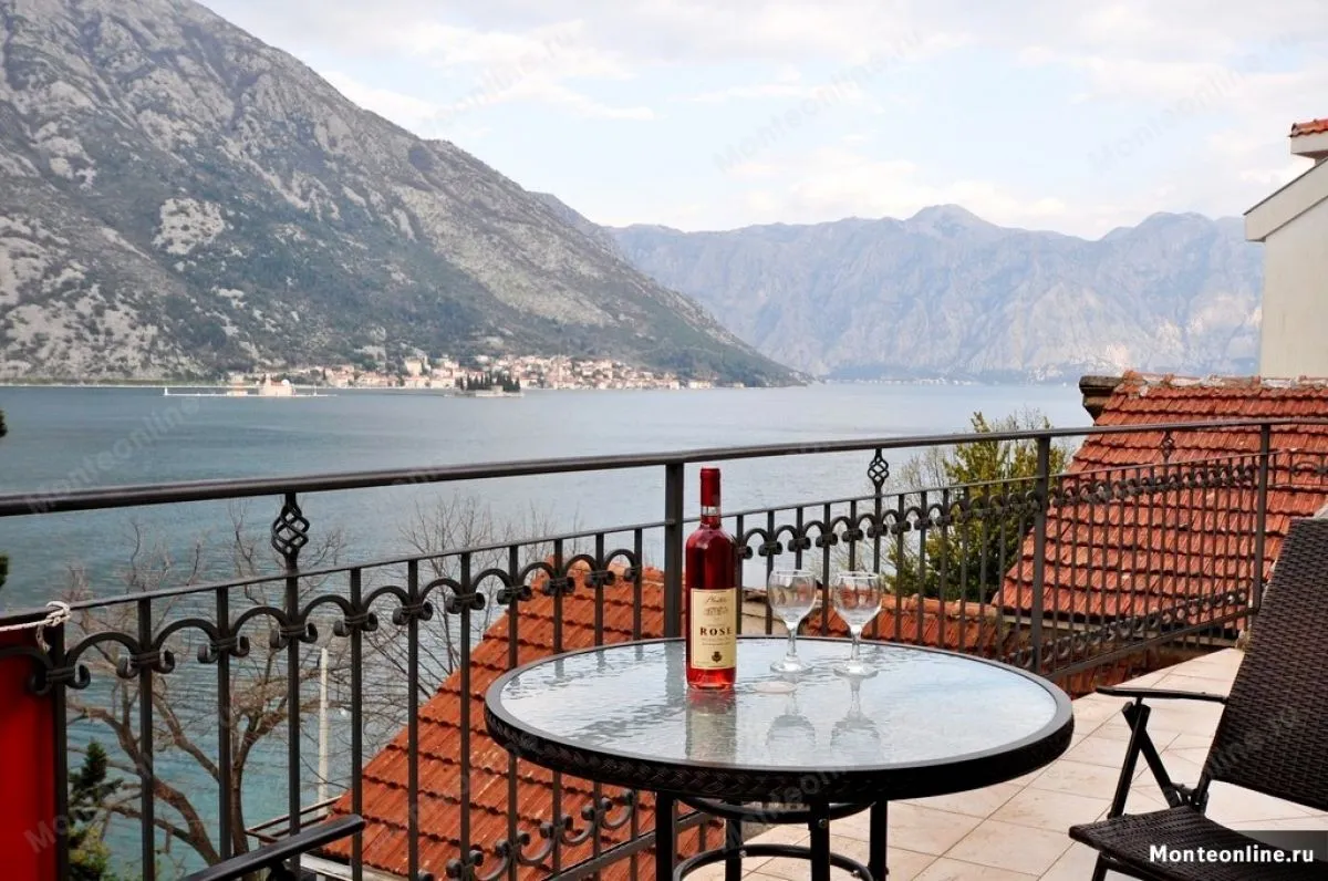 Sale, house, 350m², Kostanjica, Kotor
