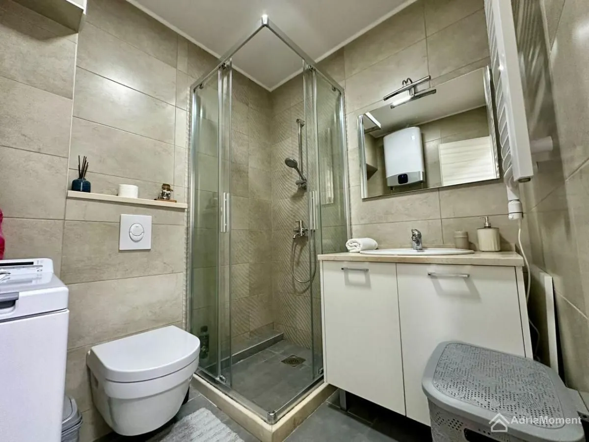 Prodaja, jednosoban stan, 46m², Centar, Tivat