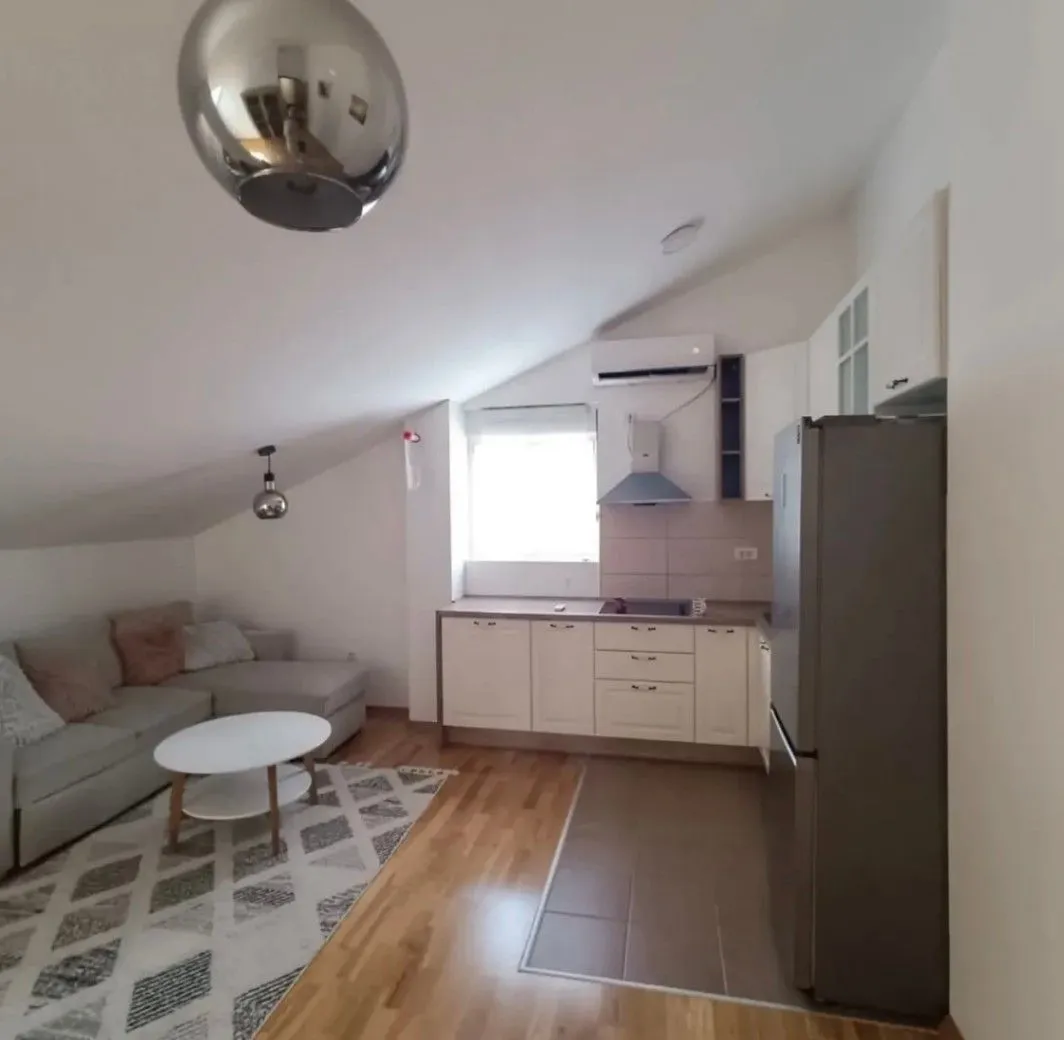 Rent, two bedroom apartment, 65m², Kava, Tivat