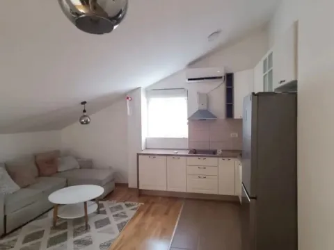 Rent, two bedroom apartment, 65m², Kava, Tivat