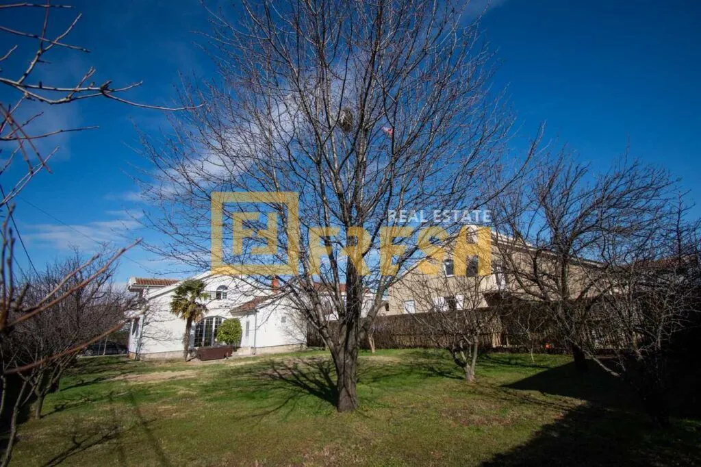 Rent, house, 140m², Dahna, Podgorica
