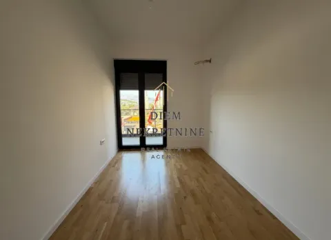 Rent, two bedroom apartment, 65m², Stari Aerodrom, Podgorica - image 5