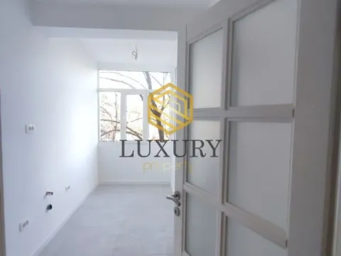 Izdavanje, dvosoban stan, 50m², Preko Morače, Podgorica - image 8