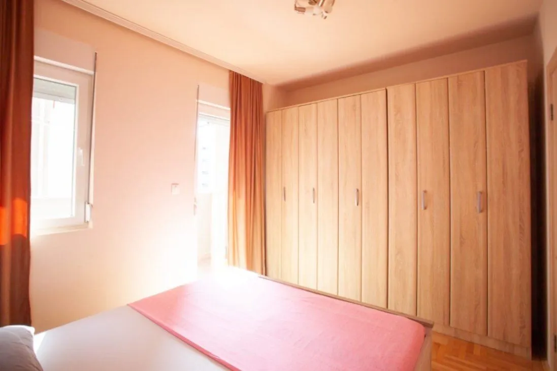 Izdavanje, dvosoban stan, 55m², Ljubović, Podgorica