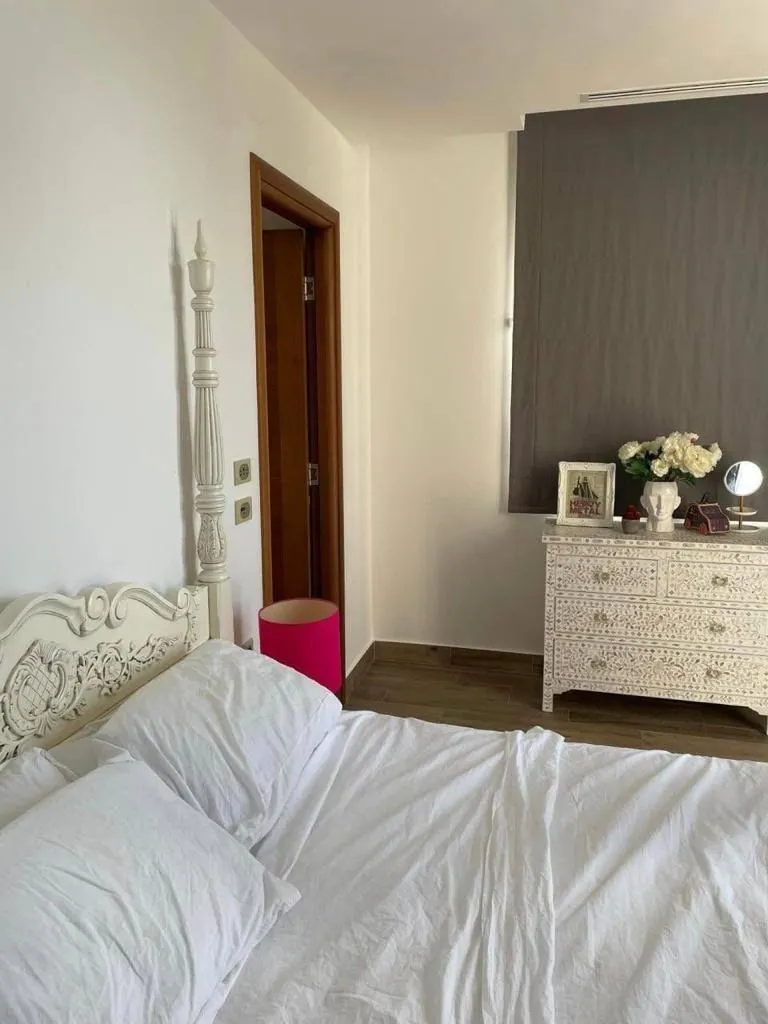 Izdavanje, kuća, 360m², Kavač, Kotor