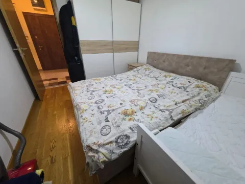 Prodaja, jednosoban stan, 46m², Stari Aerodrom, Podgorica - image 9