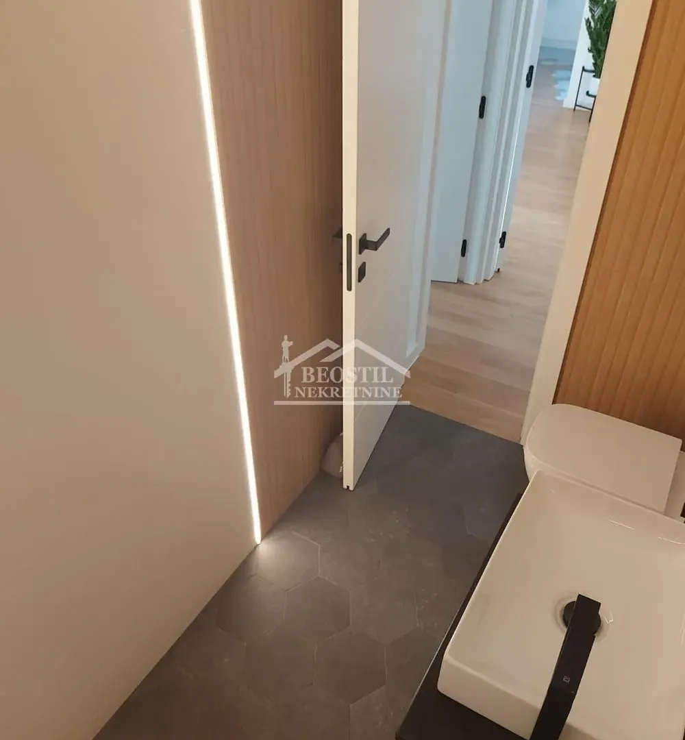 Sale, three bedroom apartment, 74m², Višnjička Banja, Palilula Sve Podlokacije