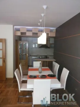 Rent, four bedroom apartment, 150m², Podgorica, Crna Gora - image 8