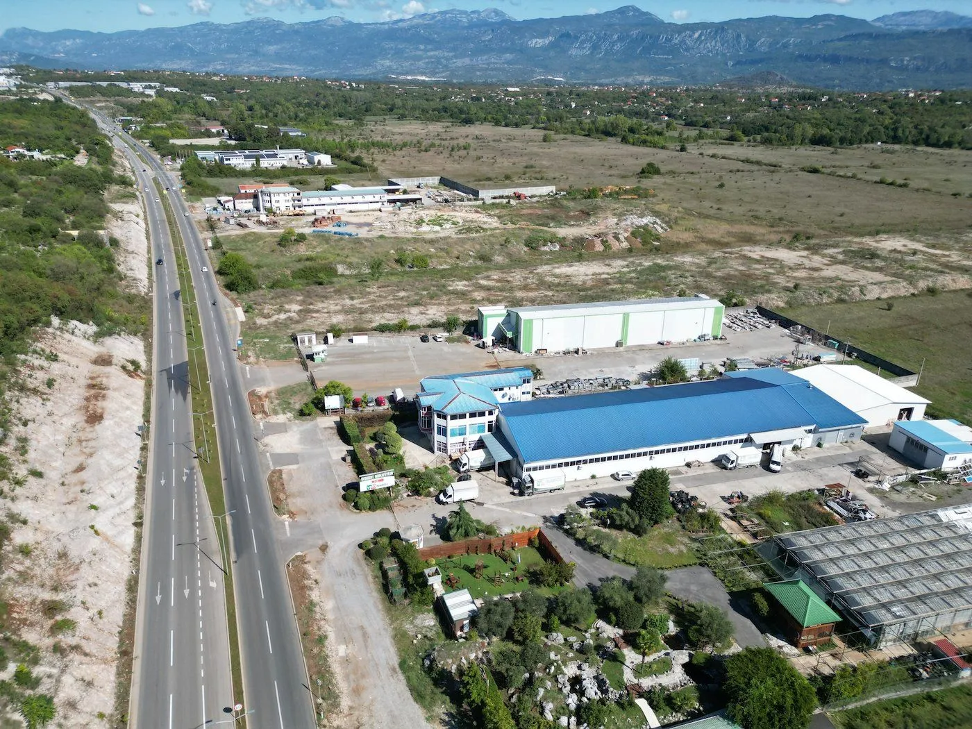 Sale, office space, 900m², Mareza, Podgorica