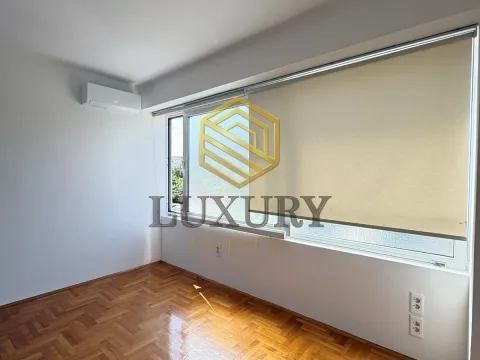 Izdavanje, dvosoban stan, 60m², City Kvart, Podgorica - image 13