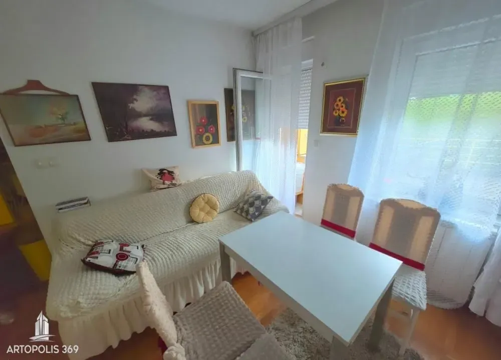 Prodaja, jednosoban stan, 34m², Kneževac, Beograd