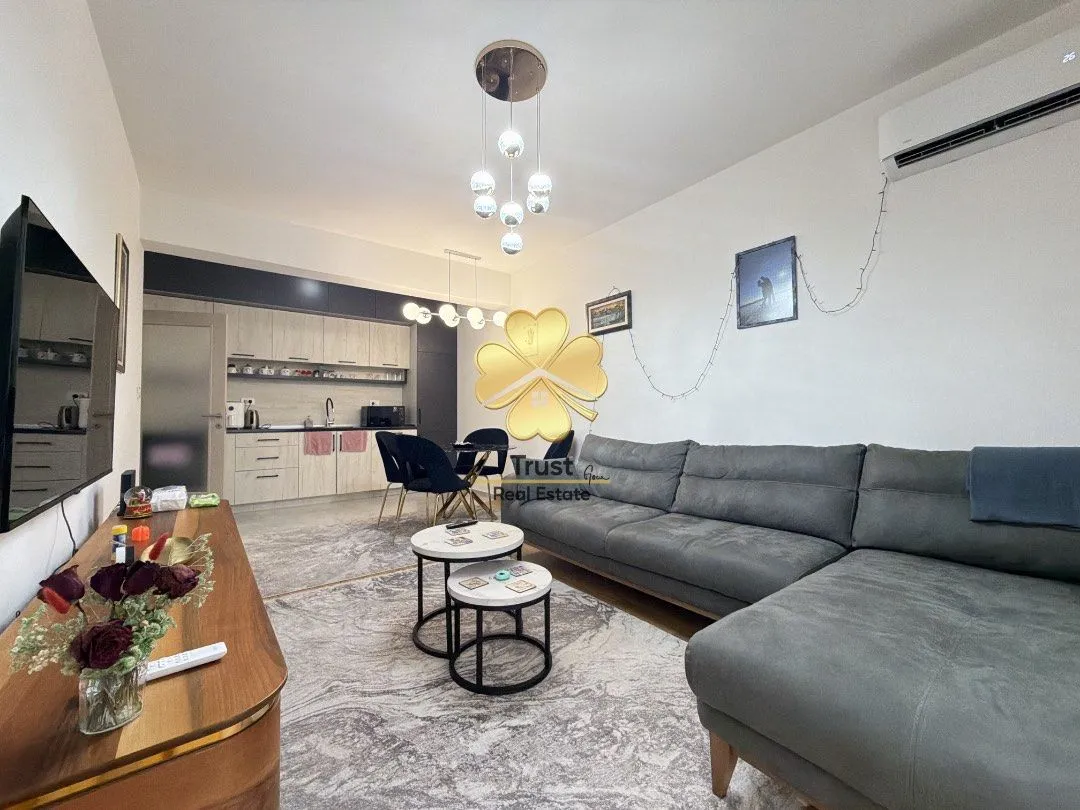 Izdavanje, dvosoban stan, 70m², Stara Varoš, Podgorica