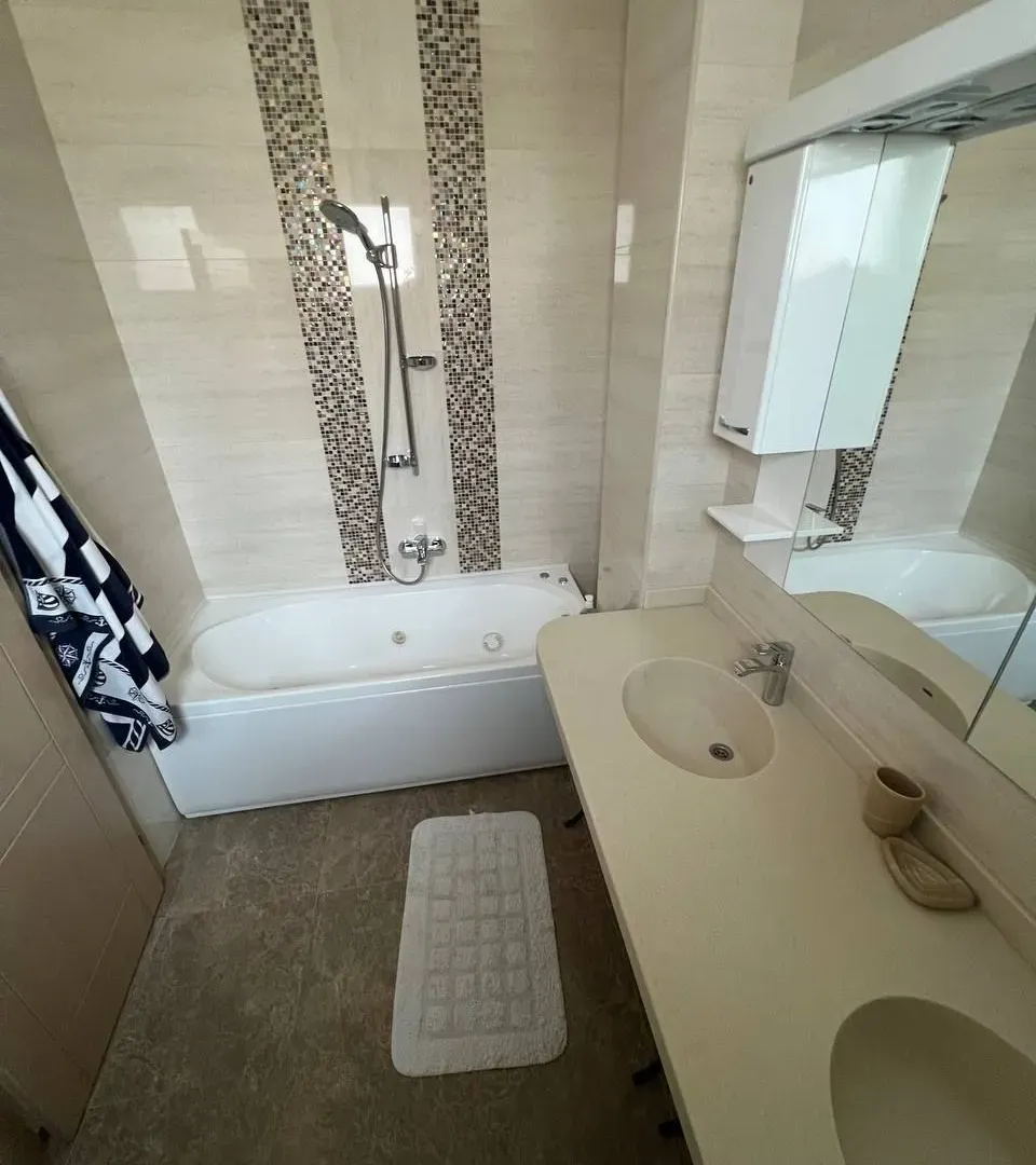 Prodaja, dvosoban stan, 95m², Bečići, Budva