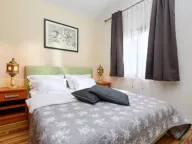 Izdavanje,  kuća, 100m2, Bigova, Kotor