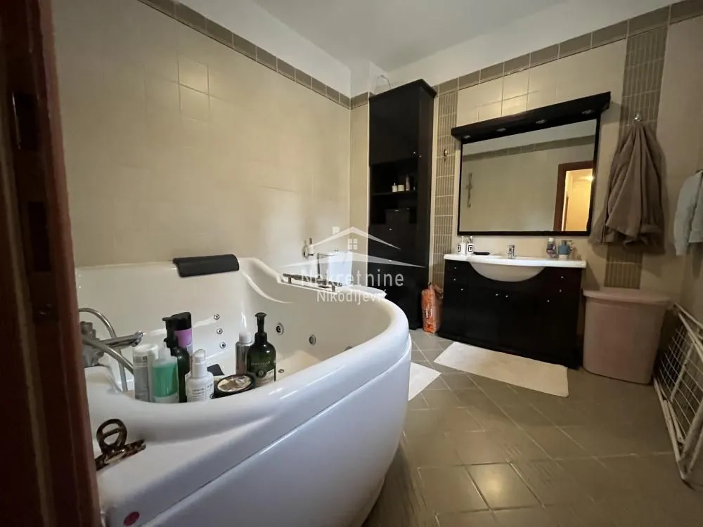 Sale, apartment, 220m², Savski Venac, Beograd