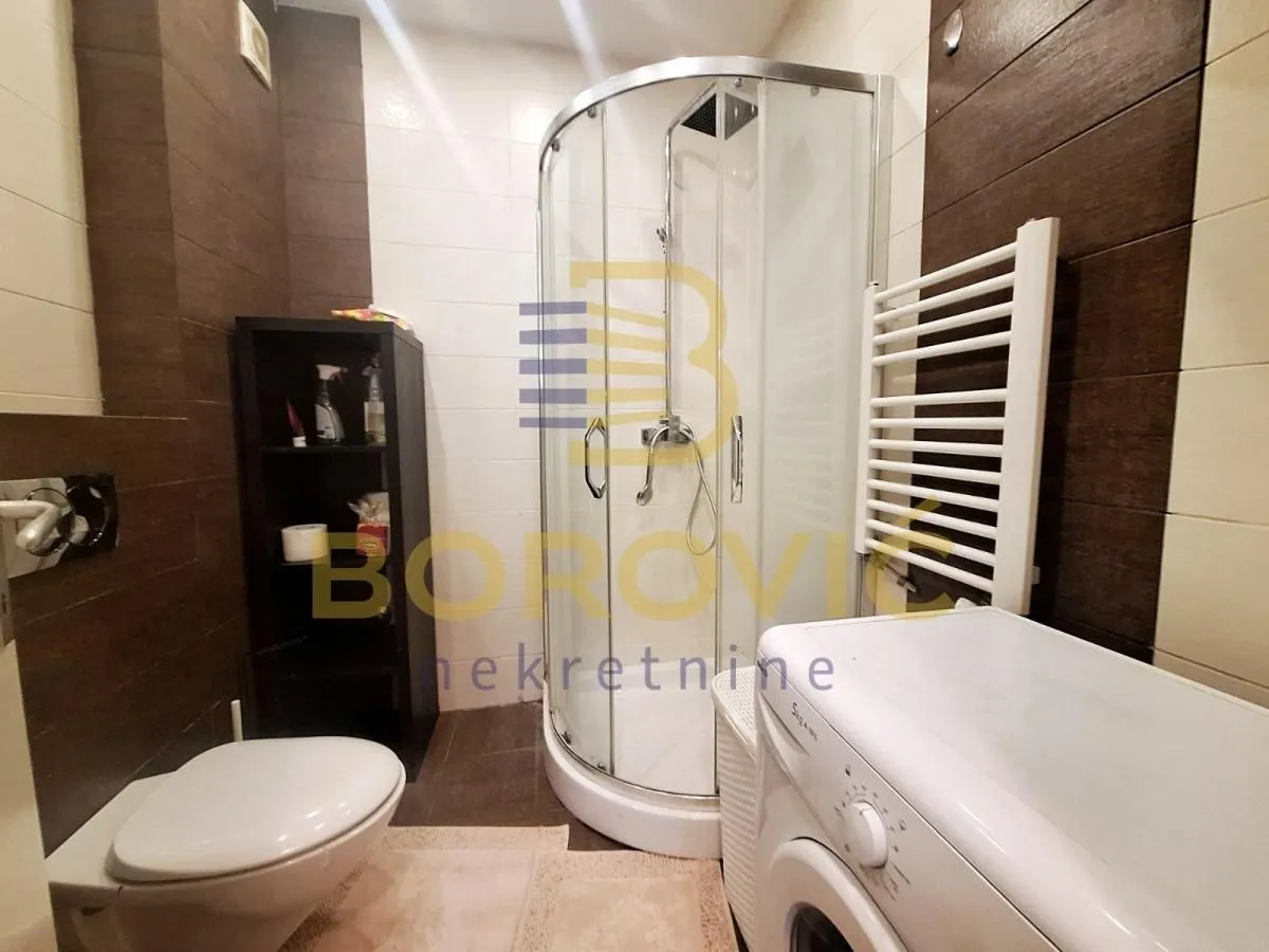 Prodaja, trosoban stan, 54m², Šumice, Beograd
