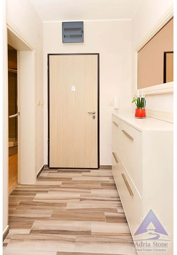 Sale, two bedroom apartment, 84m², Bečići, Budva