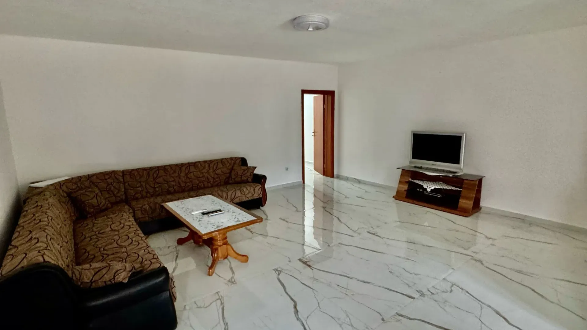 Rent, three bedroom apartment, 80m², Radanovići, Kotor
