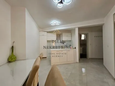 Izdavanje, trosoban stan, 120m², Ilino, Bar - image 10