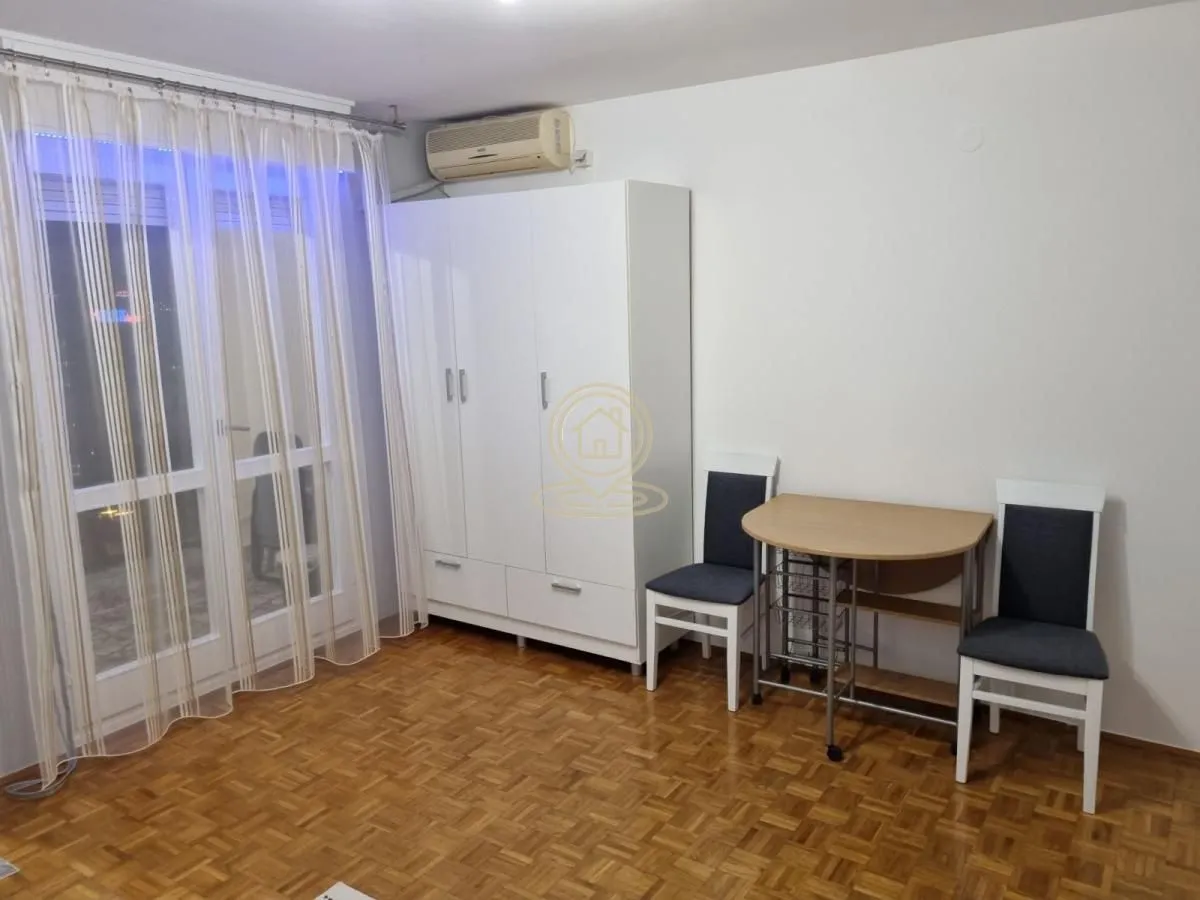 Izdavanje, jednosoban stan, 28m², Liman 4, Novi Sad Sve Podlokacije