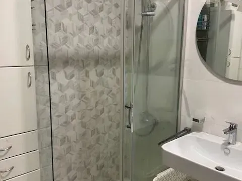 Izdavanje, jednosoban stan, 49m², Central Point, Podgorica - image 10