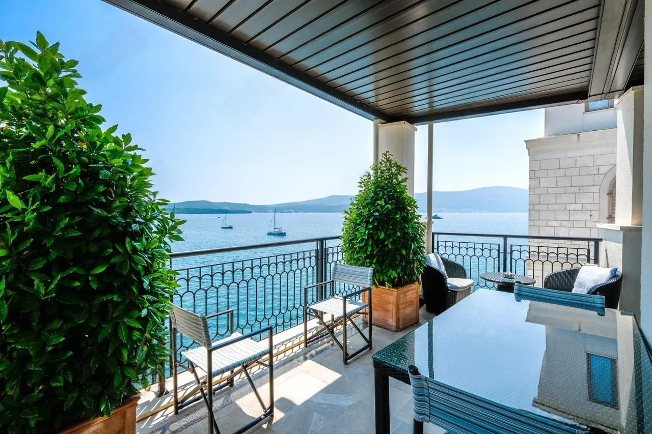 Prodaja, dvosoban stan, 135m², Porto Montenegro, Tivat