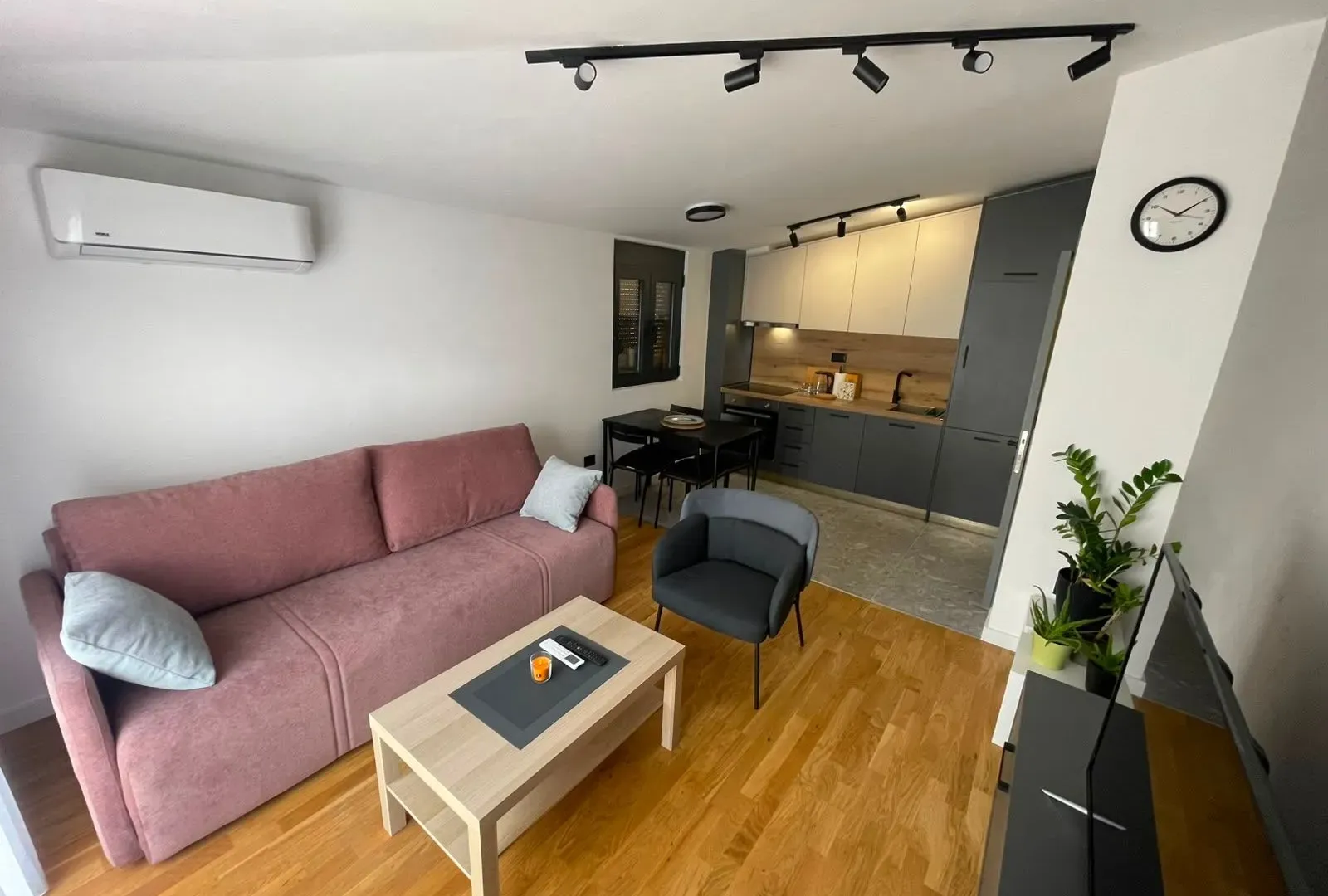 Prodaja, jednosoban stan, 39m², Preko Morače, Podgorica