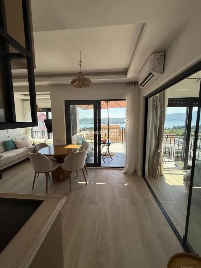 Prodaja, dvosoban stan, 47m², Tivat, Crna Gora