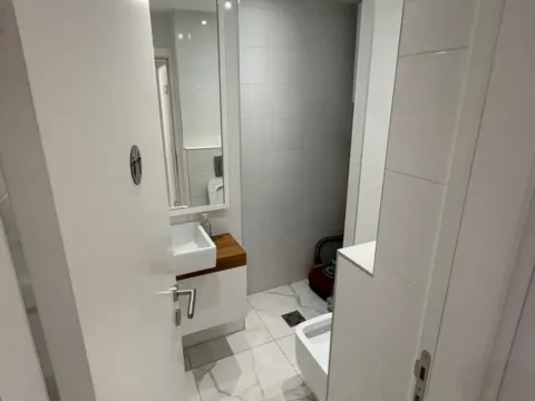 Izdavanje, poslovni prostor, 80m², Preko Morače, Podgorica - image 7