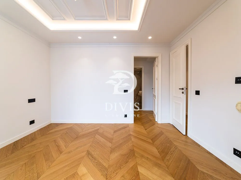 Sale, three bedroom apartment, 198m², Vračar Hram, Vračar Sve Podlokacije