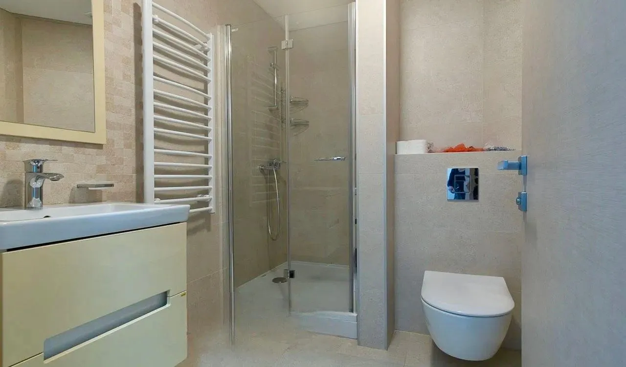 Izdavanje, jednosoban stan, 52m², Centar, Podgorica