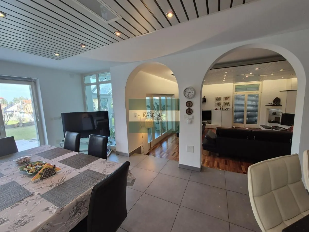 Prodaja, kuća, 528m², Budžino brdo, Jagodina