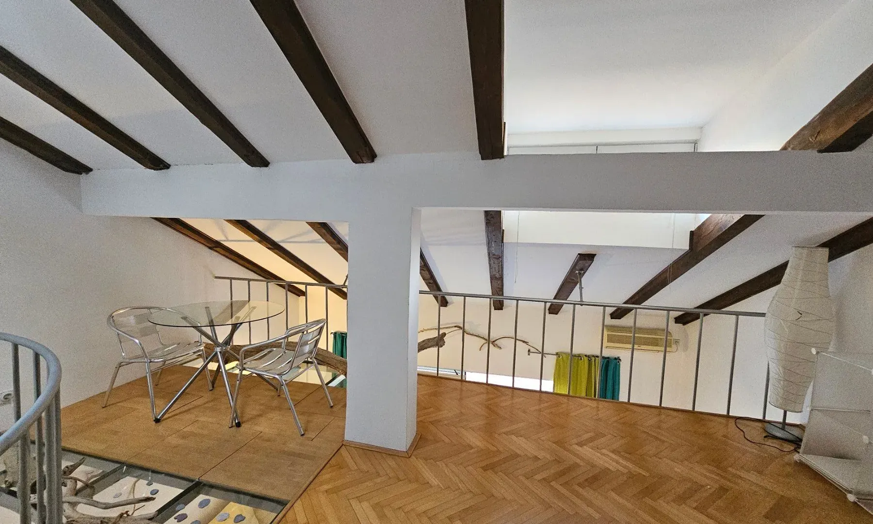Prodaja, četvorosoban stan, 115m², Muo, Kotor