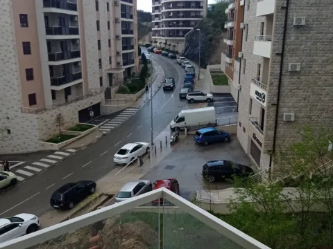 Sale, one bedroom apartment, 87m², Bečići, Budva - image 6