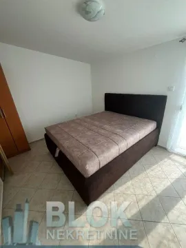 Izdavanje, jednosoban stan, 42m², Blok 6, Podgorica - image 3