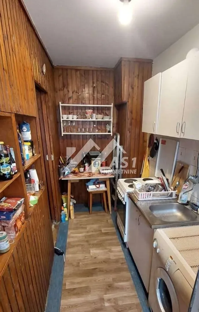 Izdavanje, dvosoban stan, 42m², Sajam, Novi Sad Sve Podlokacije