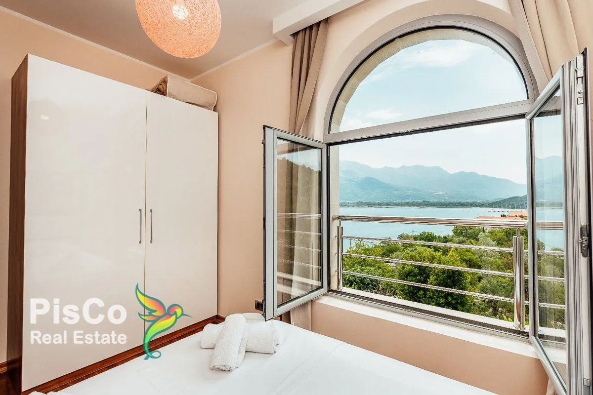Prodaja, dvosoban stan, 64m², Tivat, Crna Gora