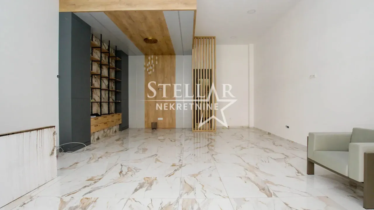 Rent, office space, 54m², Central Point, Podgorica