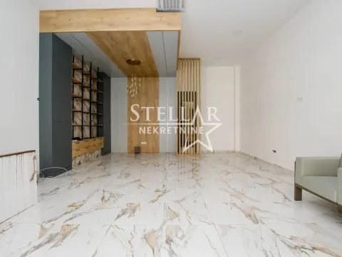 Rent, office space, 54m², Central Point, Podgorica - image 1