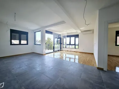 Prodaja, trosoban stan, 78m², Olimp, Zvezdara Sve Podlokacije - image 8